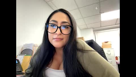 Snapshot of goddessxxrosexx chatting on 02.06.25 GoddessxxRosexx online show from 02.06.25