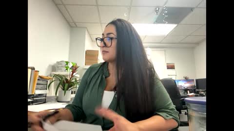 Snapshot of goddessxxrosexx chatting on 03.10.25 GoddessxxRosexx online show from 03.10.25