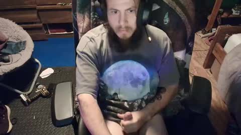 Snapshot of godmangod chatting on 10.12.25 jimmyjohnameson online show from 10.12.25