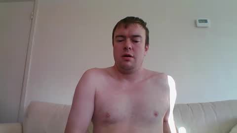 Snapshot of gogo12104 chatting on 12.20.25 jme online show from 12.20.25