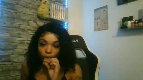 Snapshot of goldamethyst98 chatting on 10.01.25 Amethyst online show from 10.01.25