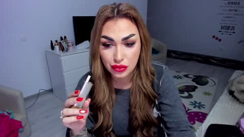 Snapshot of golddivine00 chatting on 01.17.25 Nicole.. online show from 01.17.25