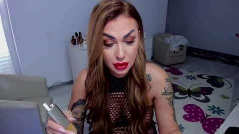 Snapshot of golddivine00 chatting on 01.26.25 Nicole.. online show from 01.26.25