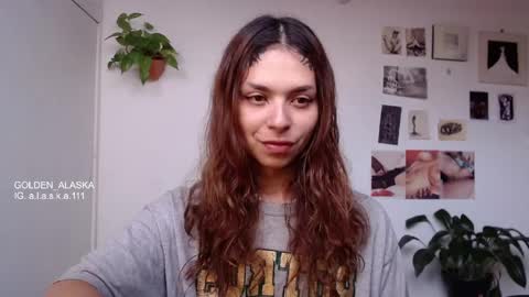 Snapshot of golden_alaska chatting on 10.03.25 Alaska online show from 10.03.25