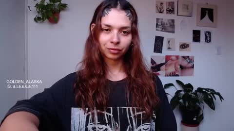 Snapshot of golden_alaska chatting on 10.12.25 Alaska online show from 10.12.25