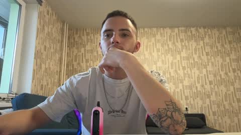 Golden boyyy21 online show from 02.04.25