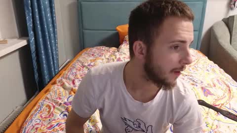 Golden boyyy21 online show from 10.26.25