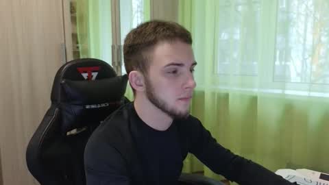 Snapshot of golden_boyyy21 chatting on 12.03.25 Golden boyyy21 online show from 12.03.25