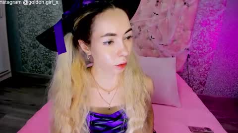 golden girl   online show from 10.31.25