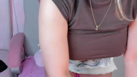 golden_issy online show from 07.30.26
