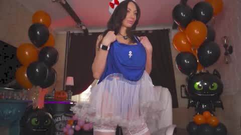 Anna online show from 10.29.25