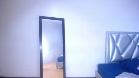 goldenn_ass1 online show from 11.04.25