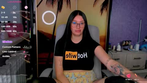 Snapshot of goldenwitchx chatting on 10.17.25 Polina online show from 10.17.25