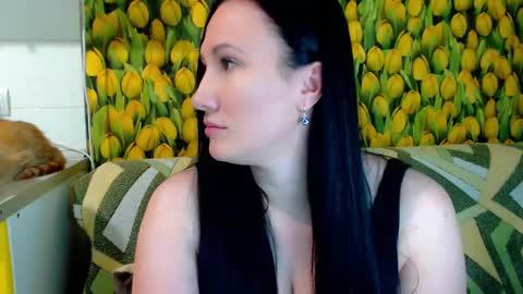 Snapshot of goldmoonn chatting on 02.13.25 goldmoonn online show from 02.13.25