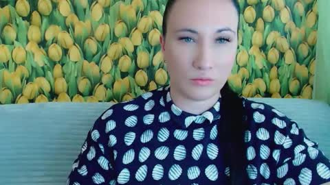 Snapshot of goldmoonn chatting on 09.14.25 goldmoonn online show from 09.14.25