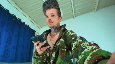 Snapshot of goldy_loyal99 chatting on 10.16.25 Goldy Loyal93 online show from 10.16.25