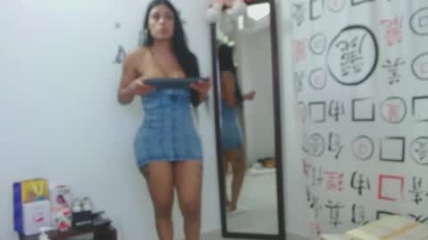 Snapshot of golositha26 chatting on 01.25.25 Valentina online show from 01.25.25