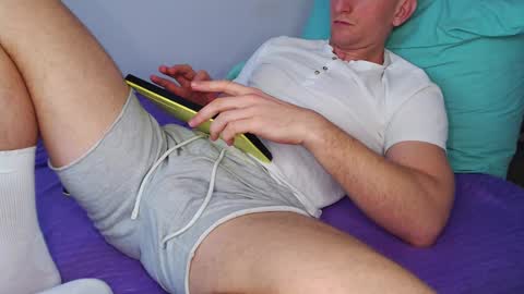 Snapshot of golov176 chatting on 02.09.25 LEO online show from 02.09.25