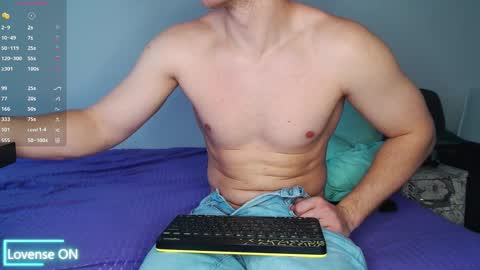 Snapshot of golov176 chatting on 11.23.25 LEO online show from 11.23.25