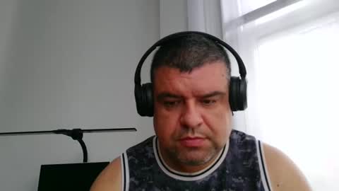 gomezgonz5 online show from 10.08.25