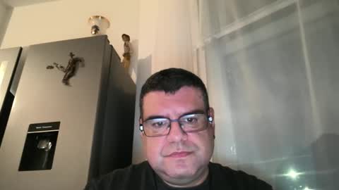 gomezgonz5 online show from 10.16.25