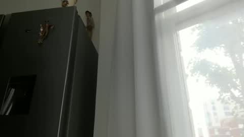 gomezgonz5 online show from 10.19.25
