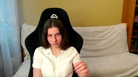Elizabeth Effie online show from 07.06.26
