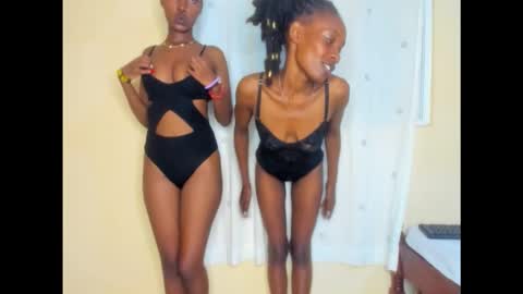 Snapshot of good_feeling_ chatting on 10.03.25 sexybaddie online show from 10.03.25
