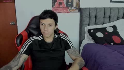 Snapshot of goodboy69i chatting on 09.21.25 goodboy69i online show from 09.21.25