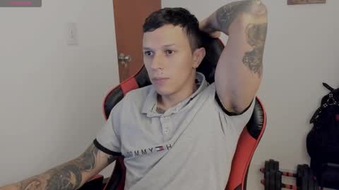 Snapshot of goodboy69i chatting on 10.19.25 goodboy69i online show from 10.19.25