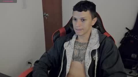 Snapshot of goodboy69i chatting on 10.22.25 goodboy69i online show from 10.22.25