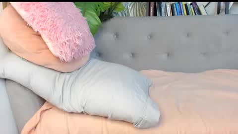 Snapshot of goofyshygirl1 chatting on 10.09.25 Dominique online show from 10.09.25