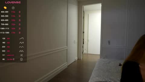 gooodgirlhere online show from 10.10.25