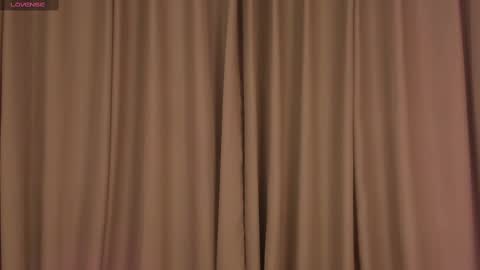 Rose  online show from 02.20.25