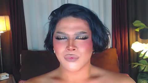 Snapshot of gorgeous_devilxxx chatting on 12.01.25 Samantha online show from 12.01.25