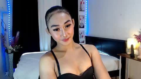 Snapshot of gorgeous_nicole chatting on 02.11.25 gorgeous_nicole online show from 02.11.25