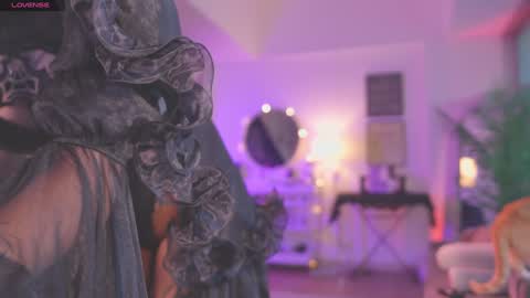 sophie  Special celebration a the beach 300k followers 3011 and 0112   online show from 11.14.25