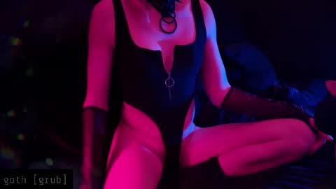 Snapshot of goth_grub chatting on 01.18.26 grub online show from 01.18.26