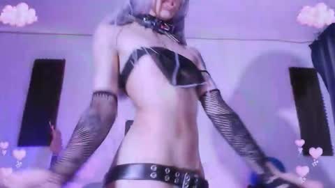 Snapshot of gothicute chatting on 10.20.25 online show from 10.20.25