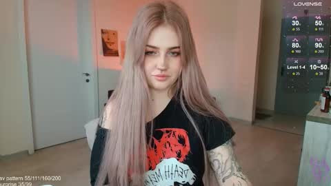 traumfrau Kira angel face devil eyes I SELL A LOT VIDEO IN GALLERY online show from 02.12.26