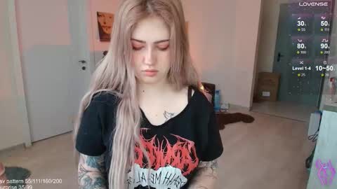 traumfrau Kira angel face devil eyes I SELL A LOT VIDEO IN GALLERY online show from 03.01.26