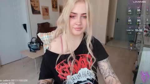 traumfrau Kira angel face devil eyes I SELL A LOT VIDEO IN GALLERY online show from 03.07.26