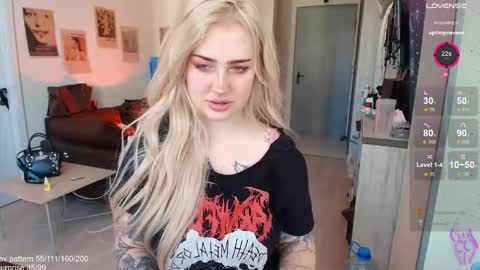 traumfrau Kira angel face devil eyes I SELL A LOT VIDEO IN GALLERY online show from 03.08.26