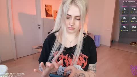 traumfrau Kira angel face devil eyes I SELL A LOT VIDEO IN GALLERY online show from 04.07.26
