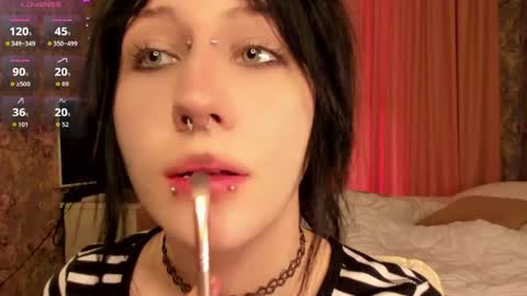 Snapshot of gothlovv chatting on 03.20.26 gothlovv online show from 03.20.26