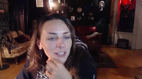 Snapshot of gothstripper chatting on 09.26.25 Hezra online show from 09.26.25