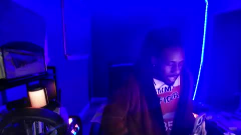 Snapshot of gottalovechocolatexxx chatting on 12.03.25 gottalovechocolatexxx online show from 12.03.25