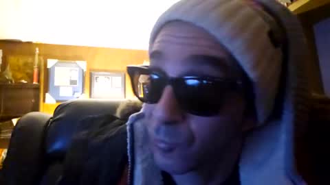 Snapshot of gqplayboy chatting on 02.12.25 gqplayboy online show from 02.12.25