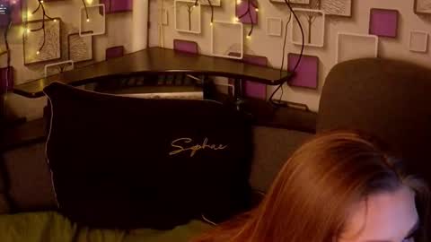 Snapshot of grace054 chatting on 11.05.25 Grace online show from 11.05.25