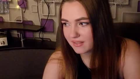 Snapshot of grace054 chatting on 11.27.25 Grace online show from 11.27.25